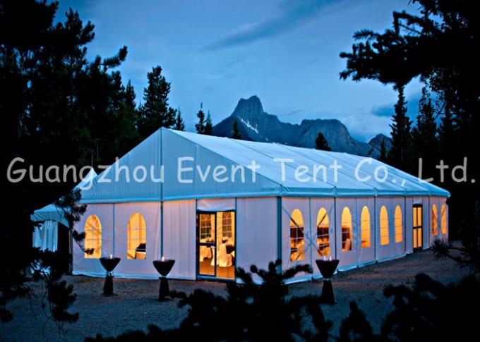 大容量の膨脹可能な屋根カバー/アルミニウム ドアが付いている贅沢な結婚披露宴のテント