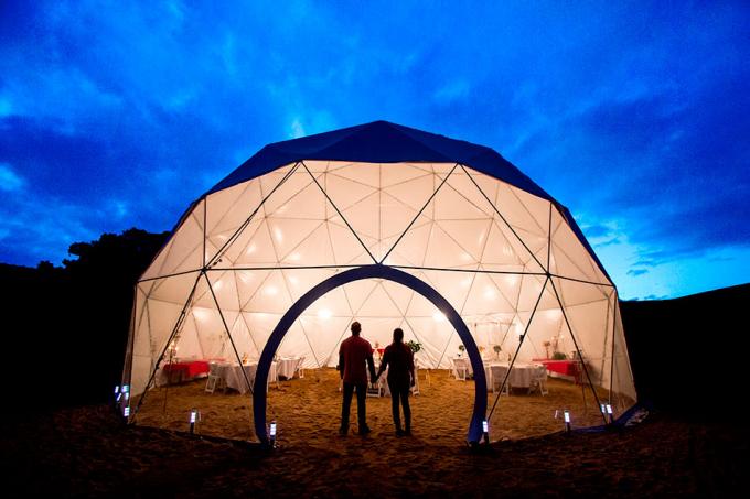 アルミニウム フレームが付いているカスタマイズされた測地線ドームのテントのキャンプ テント