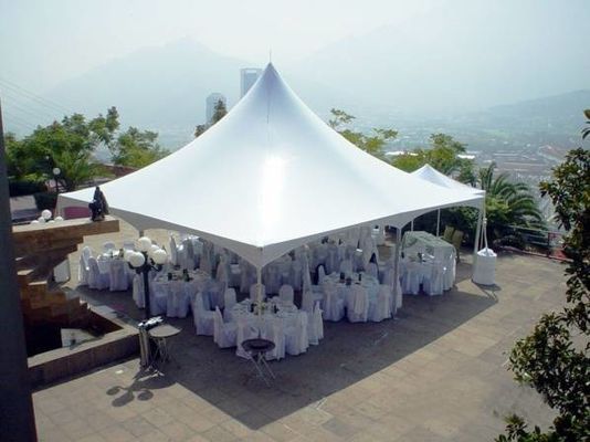 中国 Lurury 10 x 10の塔党テントのおおいの屋外のキャンプのホテルのテント サプライヤー