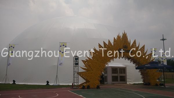 35mのでき事党1000人容量のための熱い電流を通された鉄骨フレーム ポリ塩化ビニールの屋根の大きいドームのテント