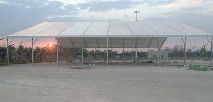 30mの幅2000の人の容易な設置スポーツ・イベント明確なスパンの構造が付いているフレームのテント